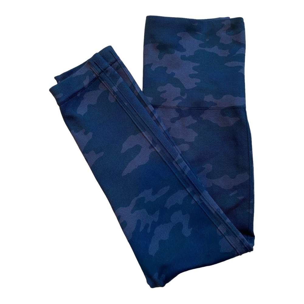 Spanx Camo Look At Me Now Seamless Cropped Leggings Size Small - Picture 4 of 8